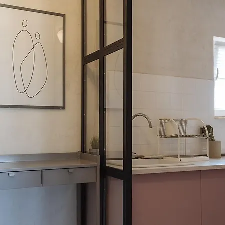 Apartment Pastel - Center